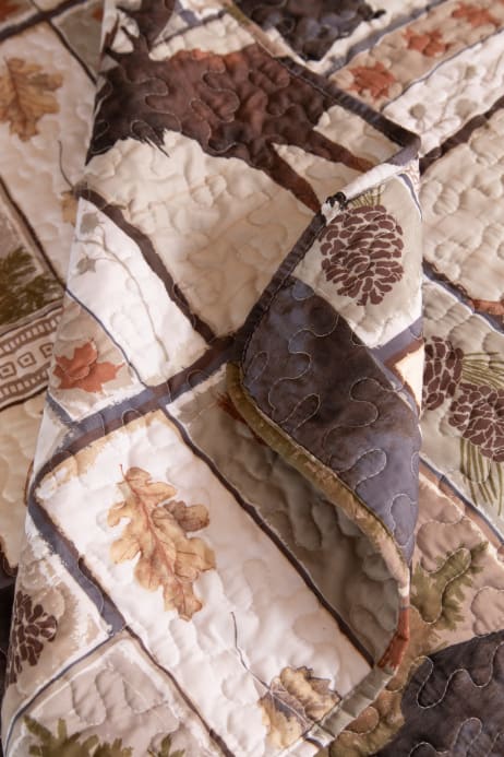 Vintage Lodge Quilt Set - Quilts Bedspreads & Coverlets